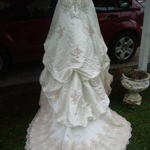 Oleg Cassani Wedding Gown